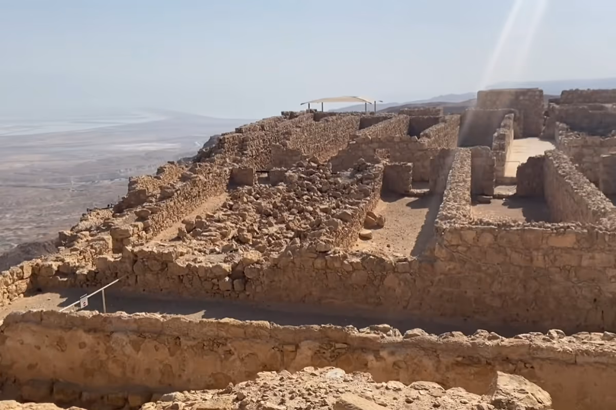 A Presença Que Transforma o Deserto